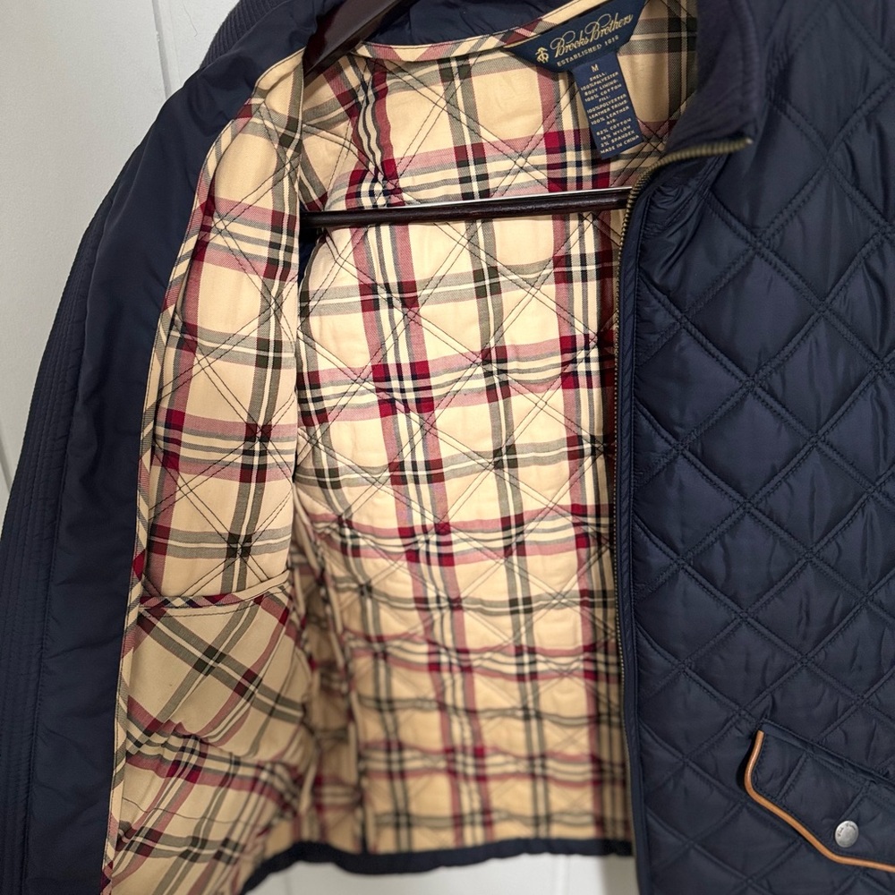 Brooks Brothers Navy Quilted Vest with Tan Plaid Lining - Picture 5 of 8